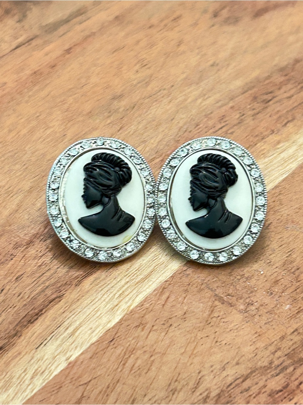 Vintage Black Cameo Crystal Stud Earrings - Women Jewelry